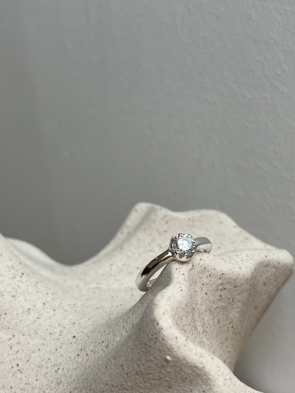 Anillo solitario de plata