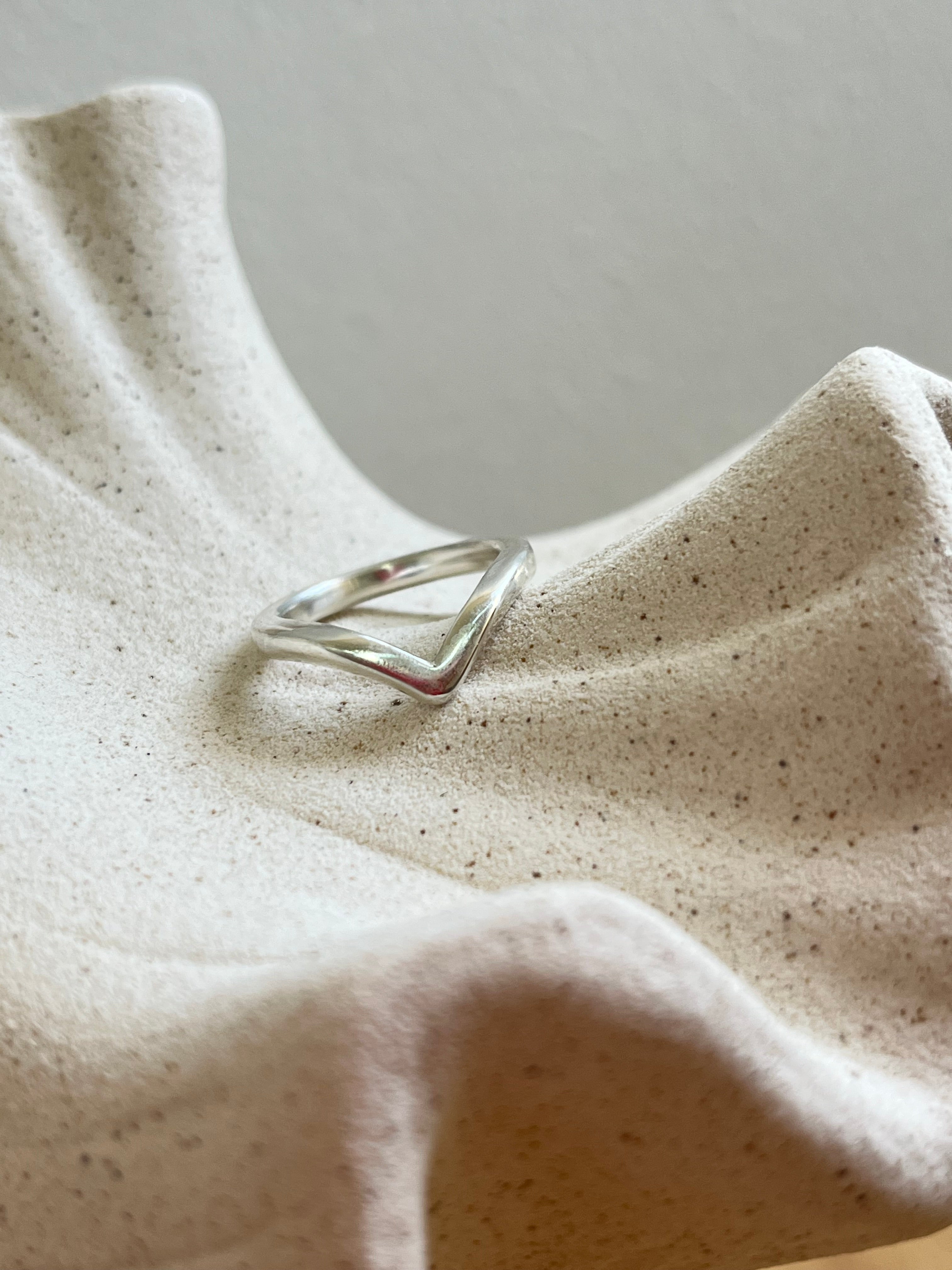 Anillo Chevron plata